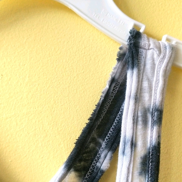 Woman's rank top - Picture 3 of 3